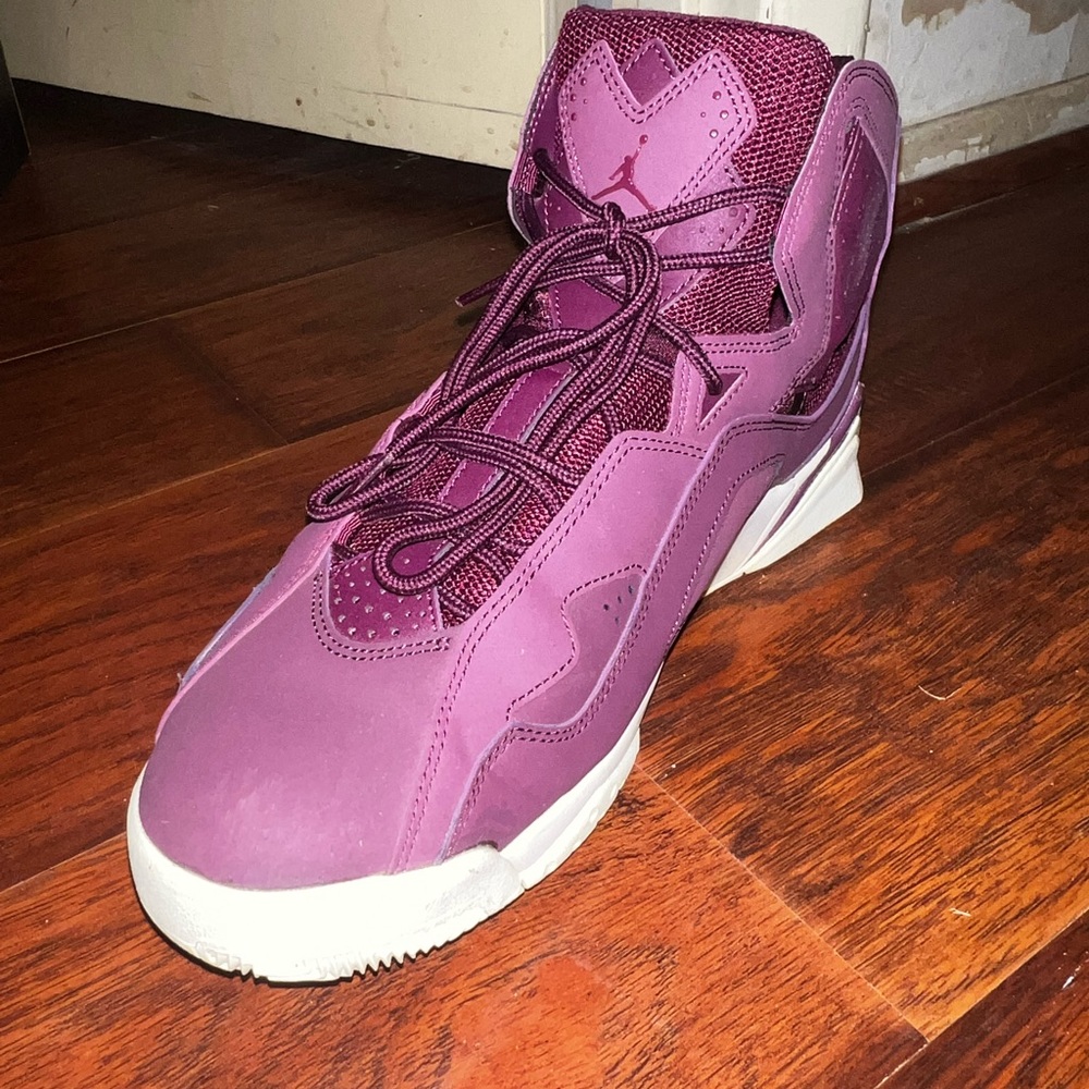 Jordans True Flight